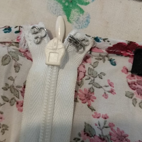 Floral romper - Picture 5 of 6